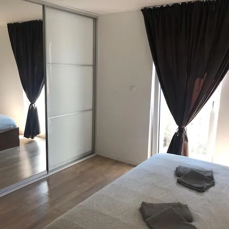 V Centre Michaloviec Apartman