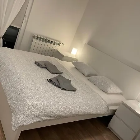 V Centre Michaloviec