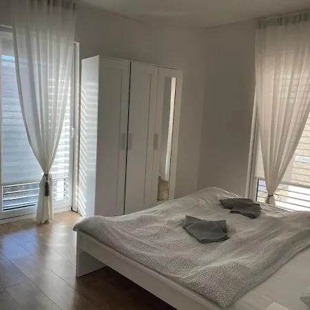 V Centre Michaloviec * Nagymihály