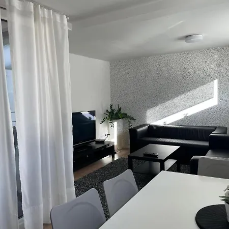 V Centre Michaloviec