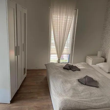 V Centre Michaloviec Apartman