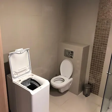 V Centre Michaloviec Apartman *