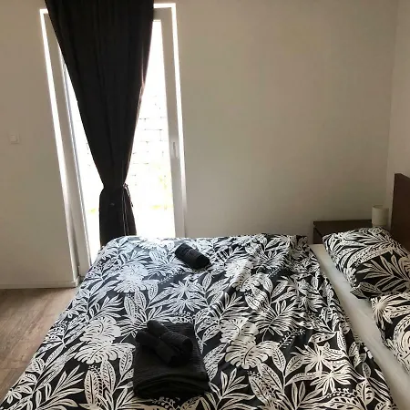 V Centre Michaloviec