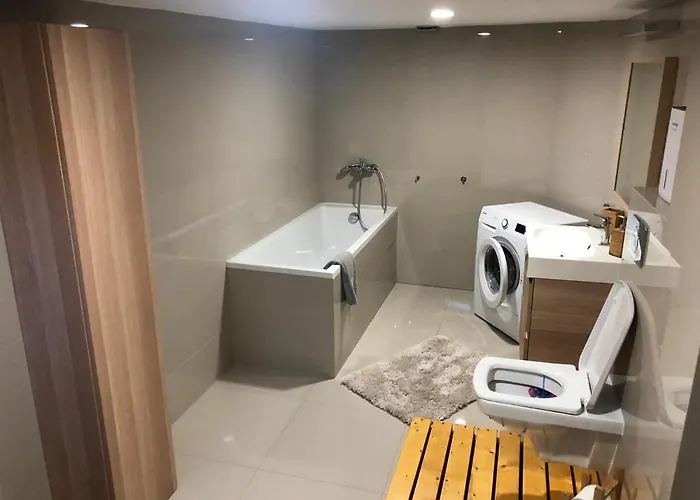 V Centre Michaloviec * Михаловце
