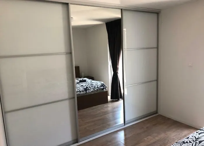 V Centre Michaloviec